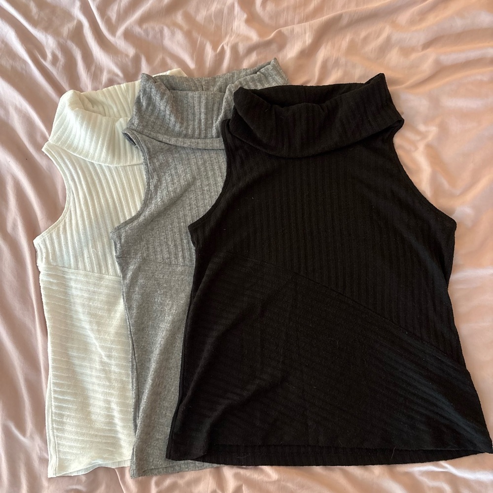 Sleeveless Ribbed Turtleneck Top - Black, Gray, White